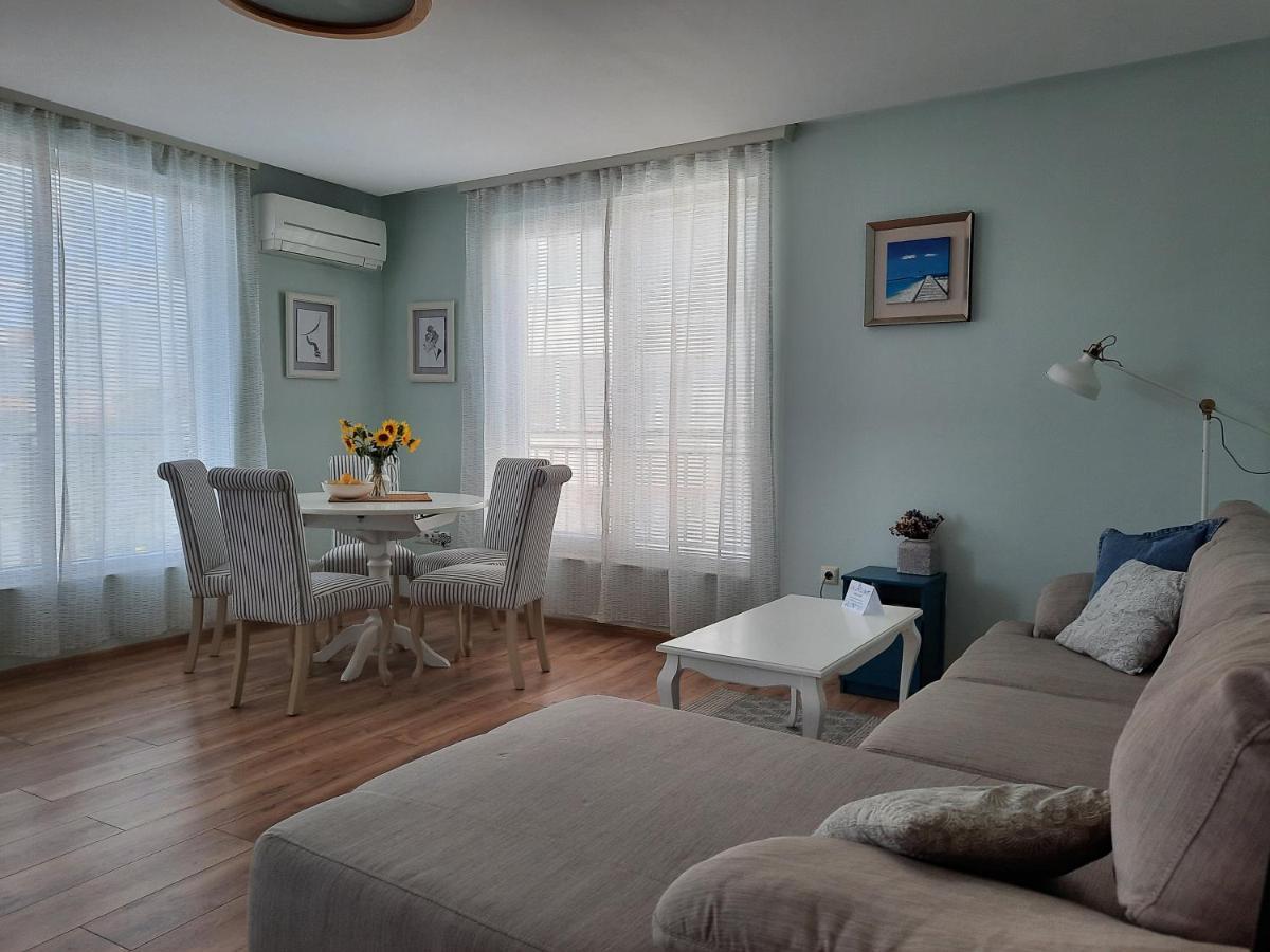 Soulful Apartments - Horizon Varna Bagian luar foto