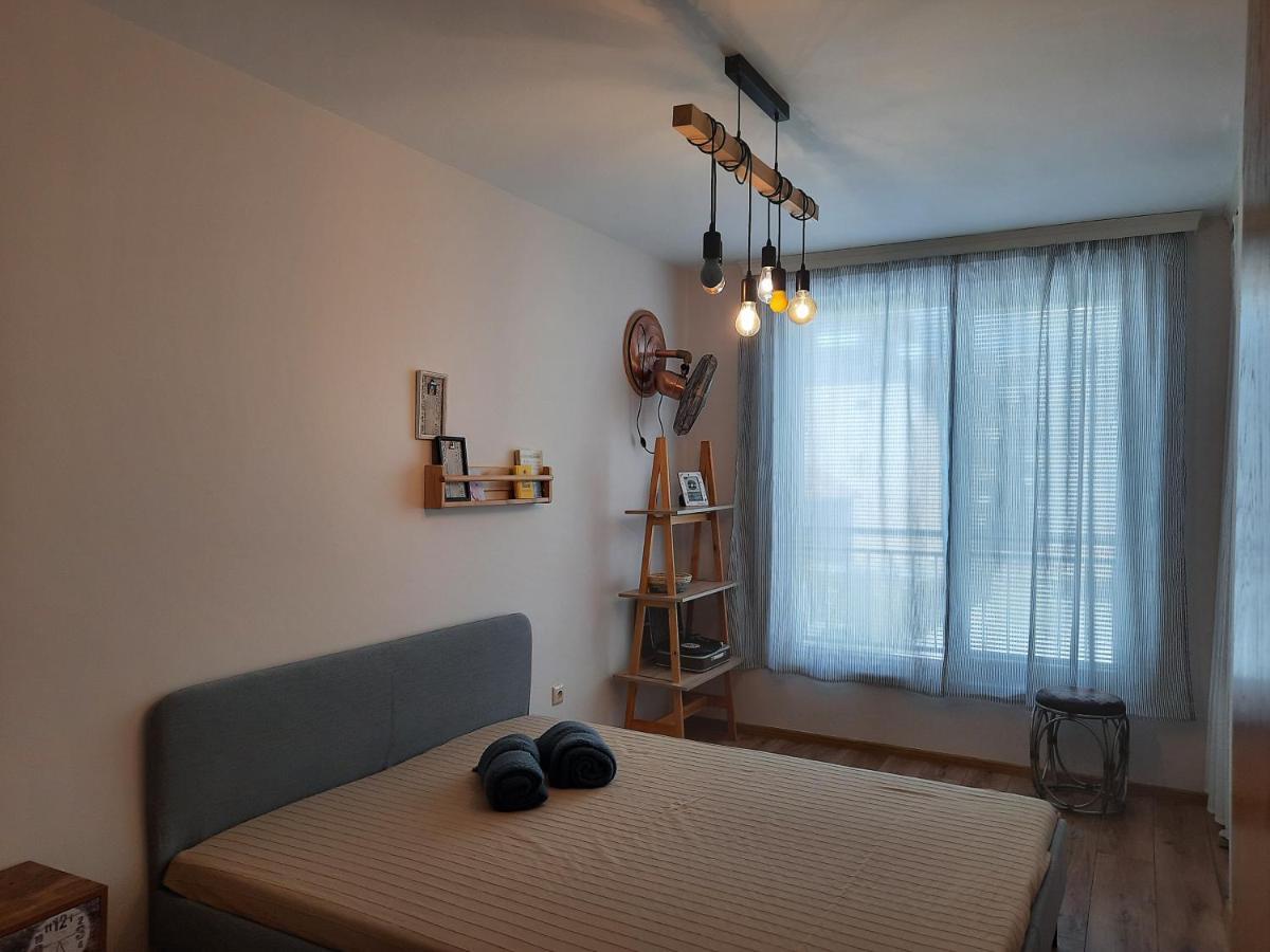 Soulful Apartments - Horizon Varna Bagian luar foto